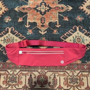 Lululemon Fast and Free Running Belt Pink Like New S/M